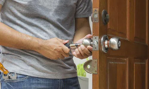 Dayton Lock Master Dayton, OH 937-697-3003 - residential-lock-out